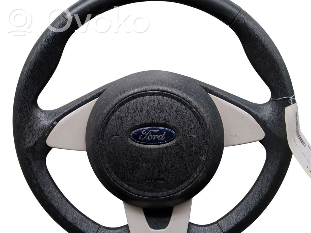 Steering wheel   1893361