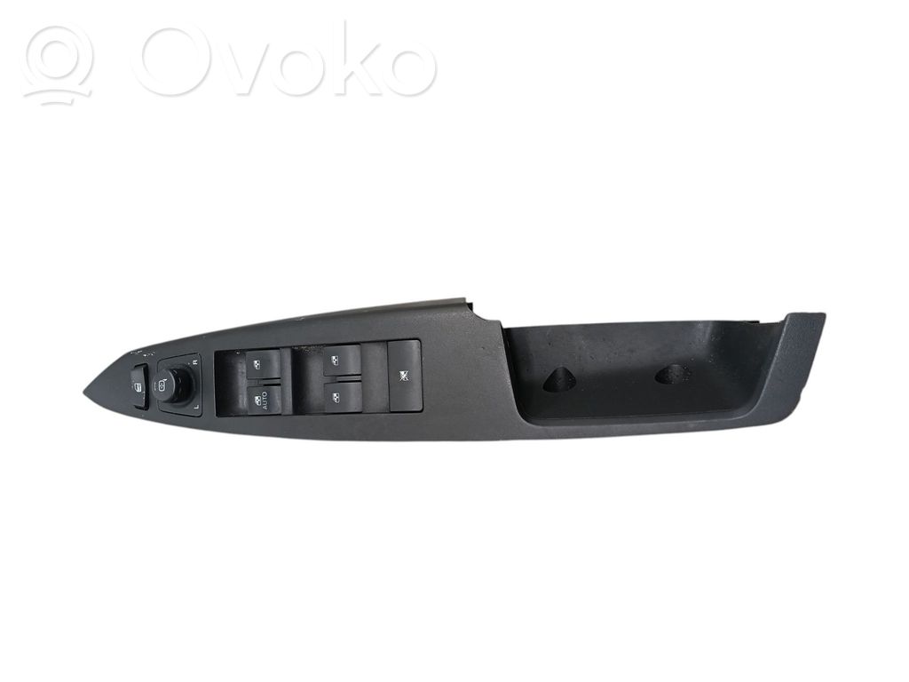 Opel Antara Electric window control switch 