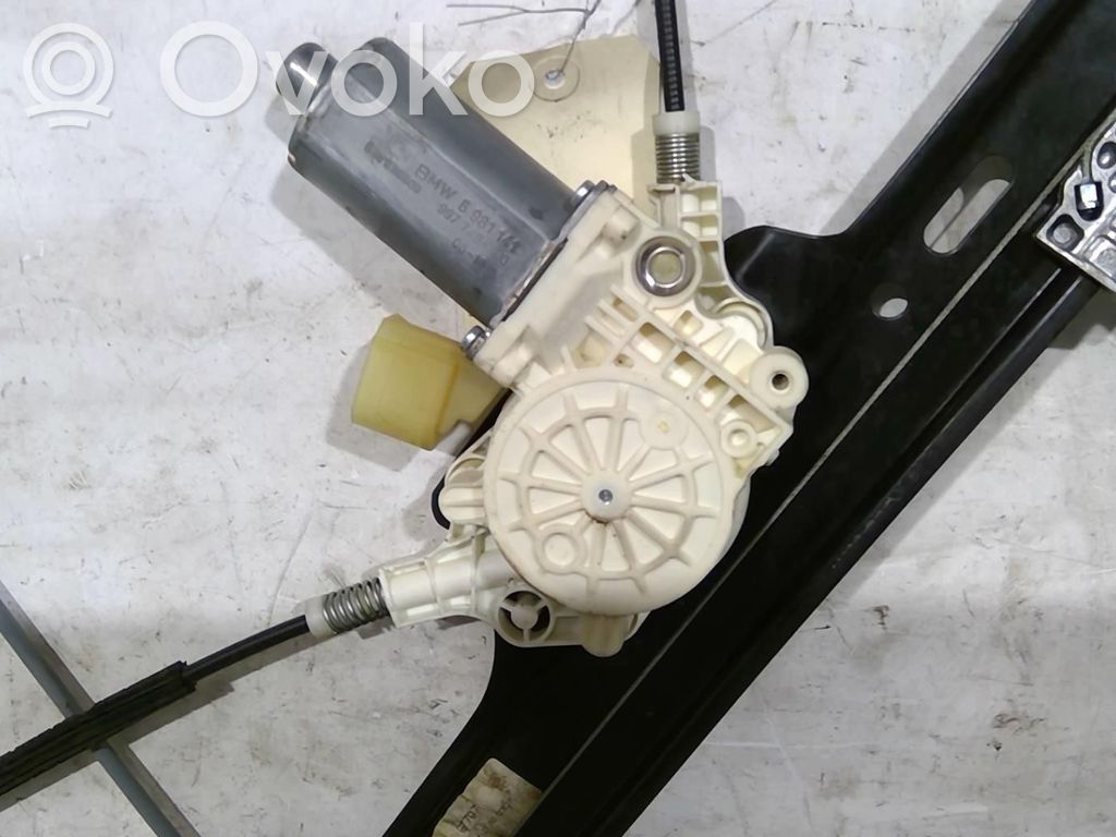 Regulador de puerta delantera con motor   51337184383