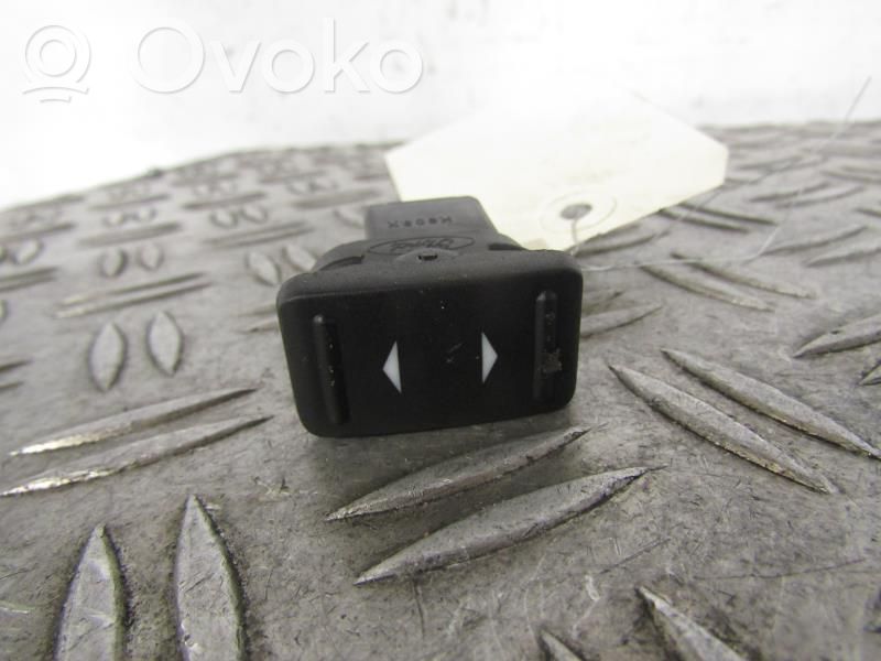 Electric window control switch   1471913