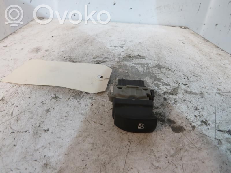 Elektrisko logu slēdzis   8200214936