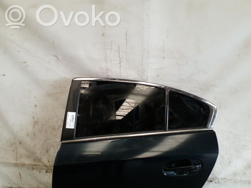 Toyota Avensis T270 Puerta trasera 