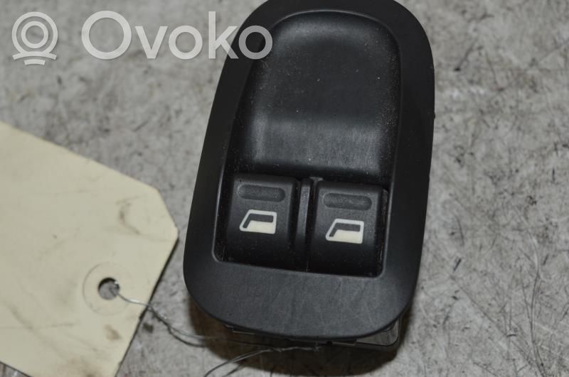 Peugeot 206+ Electric window control switch 