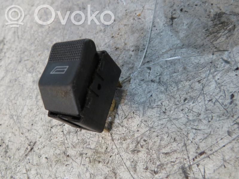 Electric window control switch   4D095985501C