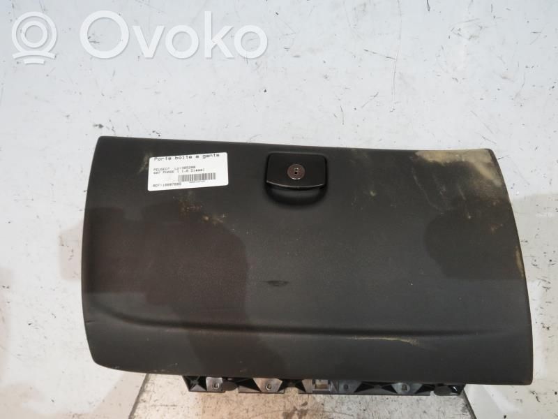 Peugeot 407 Juego guantera 