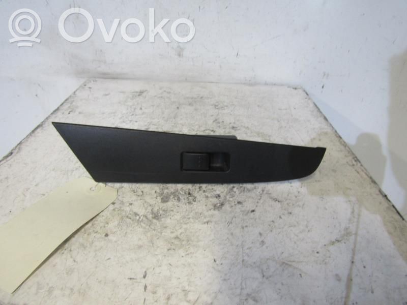 Electric window control switch   BP4L66380