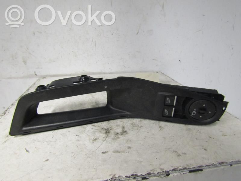 Electric window control switch   2032974