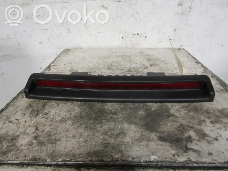 Audi A4 S4 B7 8E 8H Kolmas/lisäjarruvalo 