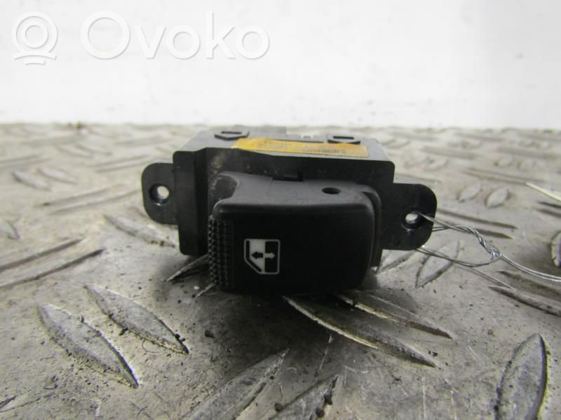KIA Rio Interruptor del elevalunas eléctrico 
