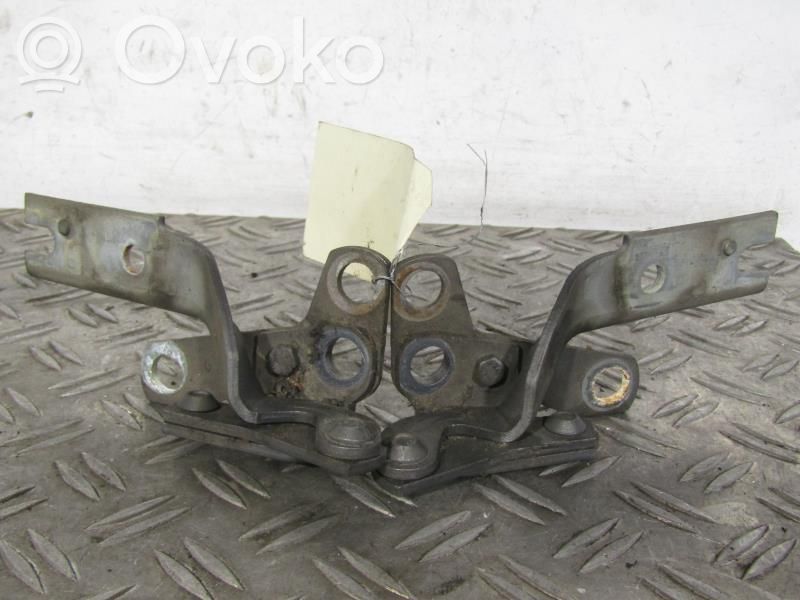 Engine bonnet/hood hinges   0000791261