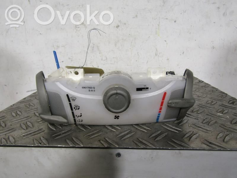 Peugeot 107 Climate control unit 