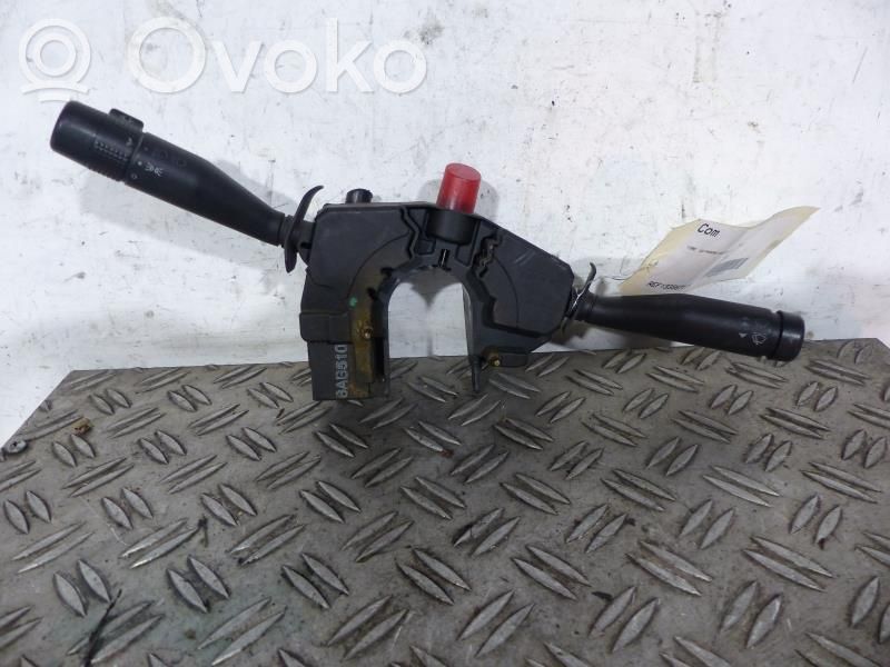 Pyyhkimen/suuntavilkun vipukytkin   1027139