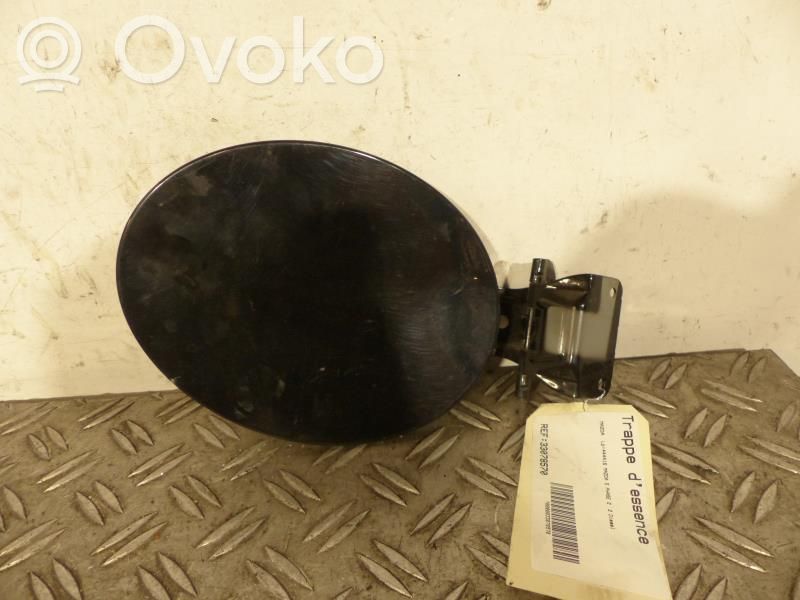 Polttoainesäiliön korkki   C23542410B