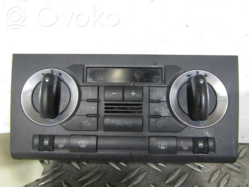 Audi A3 S3 A3 Sportback 8P Climate control unit 
