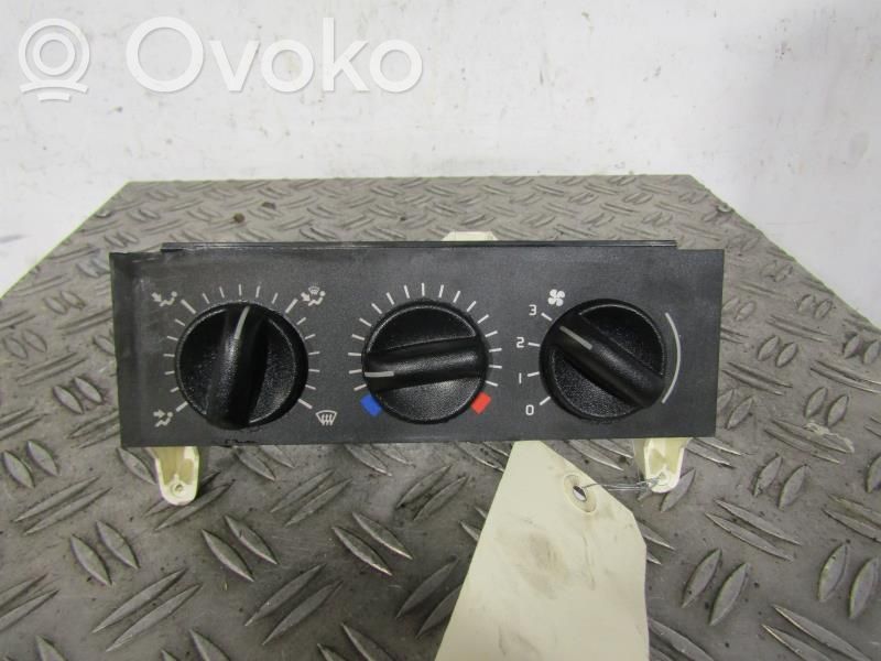 Renault Clio I Climate control unit 