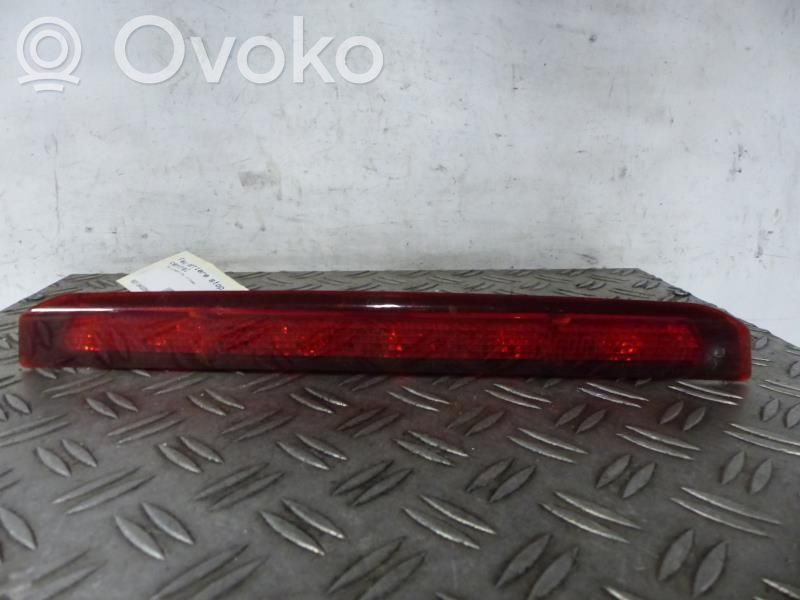 Ford C-MAX II Kolmas/lisäjarruvalo 