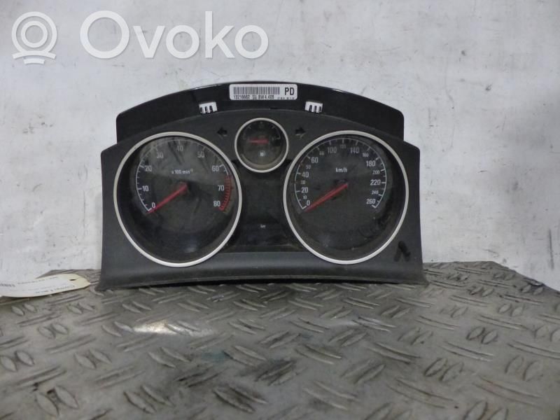 Opel Zafira B Speedometer (instrument cluster) 