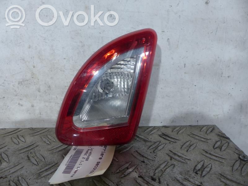 Renault Twingo II Lampă spate în capacul portbagajului