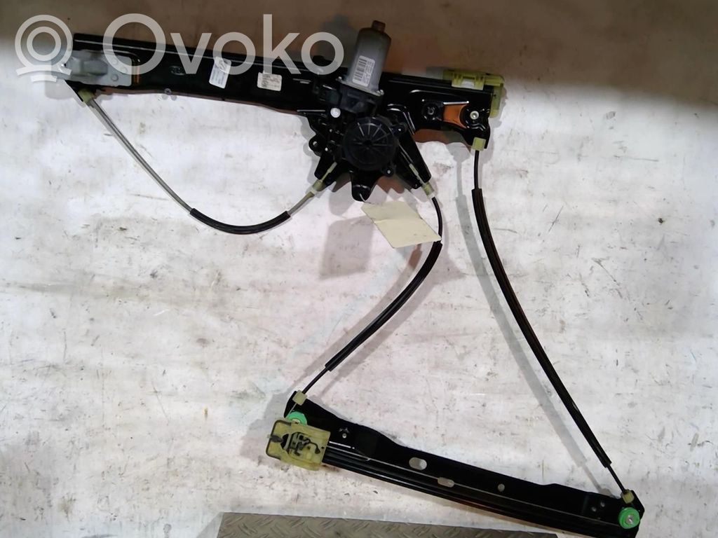 Ford C-MAX II Front door window regulator with motor 