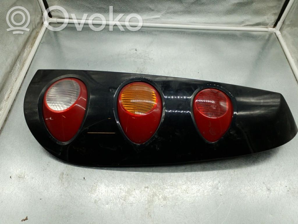 Rear/tail lights   A4548201064
