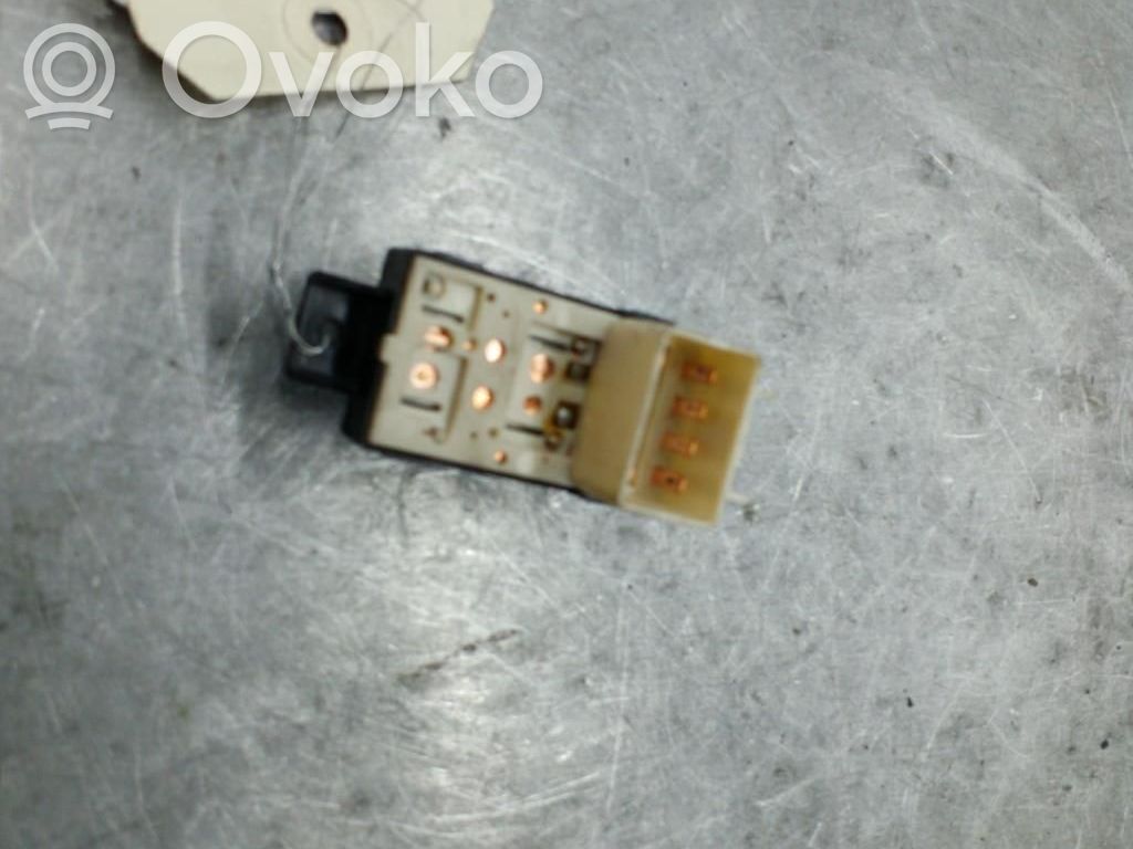Opel Antara Interruptor del elevalunas eléctrico 