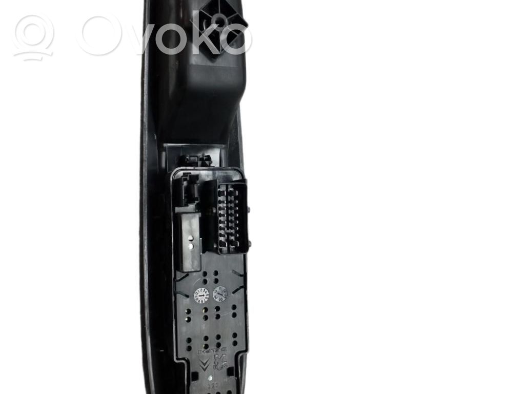 Interruptor del elevalunas eléctrico   98127152XT