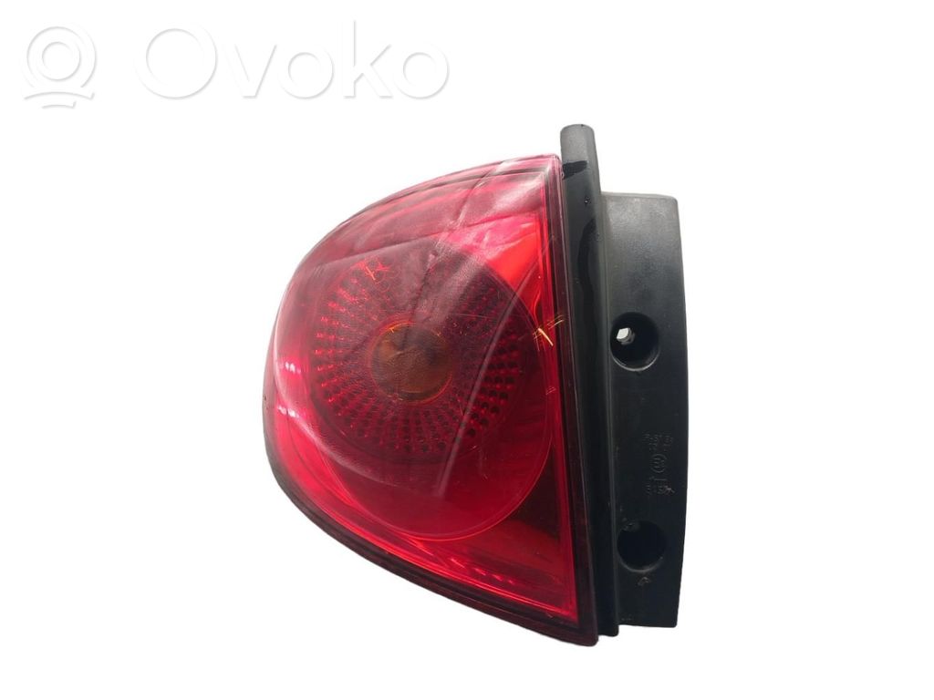 Rear/tail lights   5P0945111B9B9
