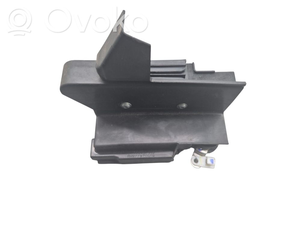 Dacia Duster II Front door lock 