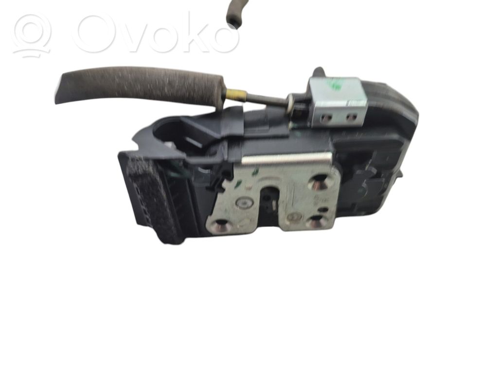 Nissan Juke I F15 Zamek drzwi tylnych 