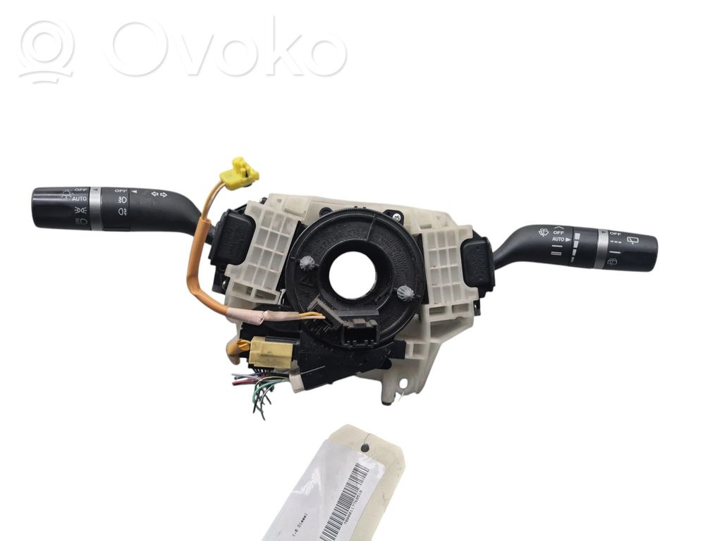 Mazda 5 Wiper turn signal indicator stalk/switch 