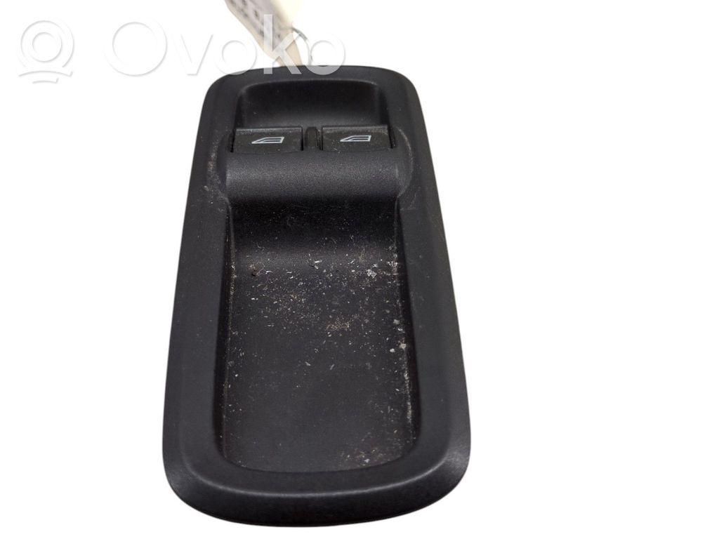 Electric window control switch   1547736