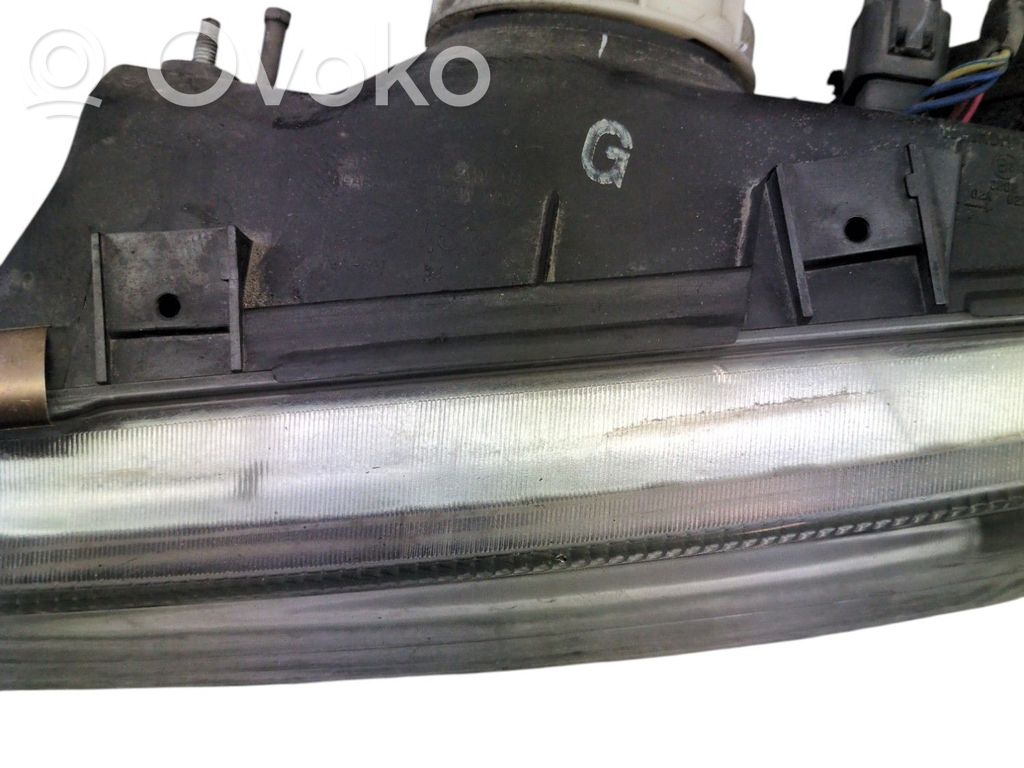 Scheinwerfer   260602N385