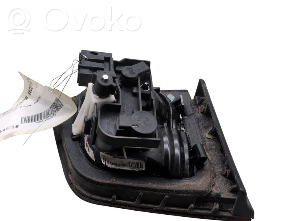 Tailgate rear/tail lights   00006351LT