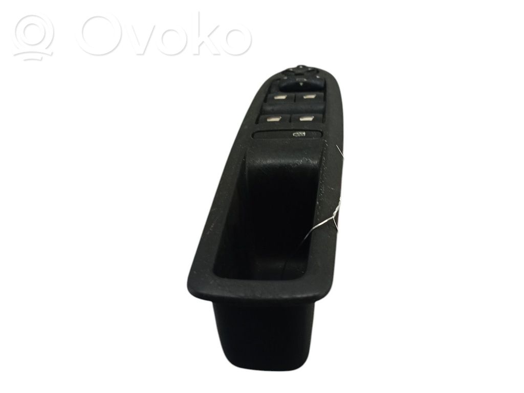 Electric window control switch   00006490JT