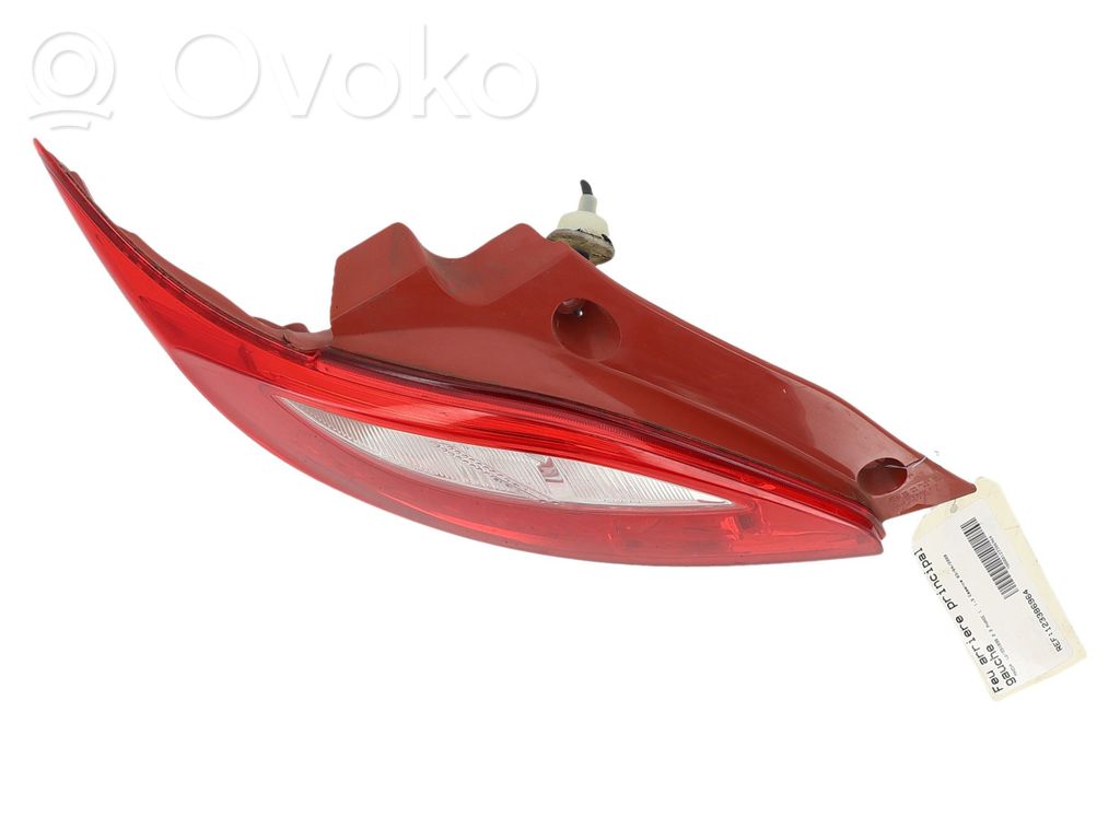 Rear/tail lights   D65151160M