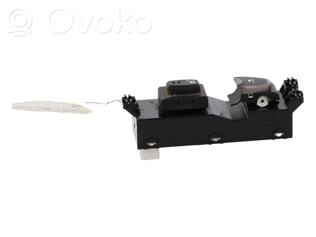 Electric window control switch   935802W600