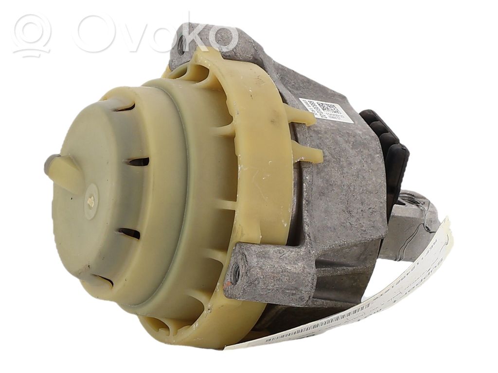 Engine mount bracket   688351302