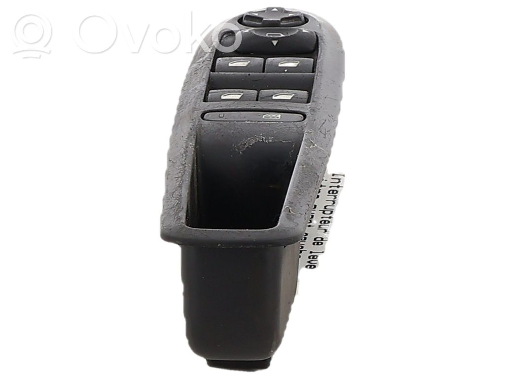Electric window control switch   00006490JV