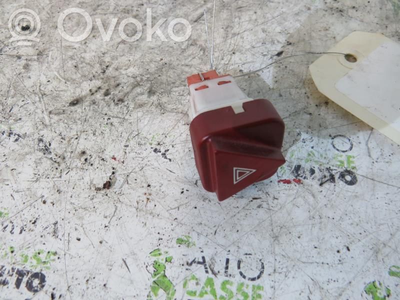 Peugeot 407 Schalter Warnblinkanlage 