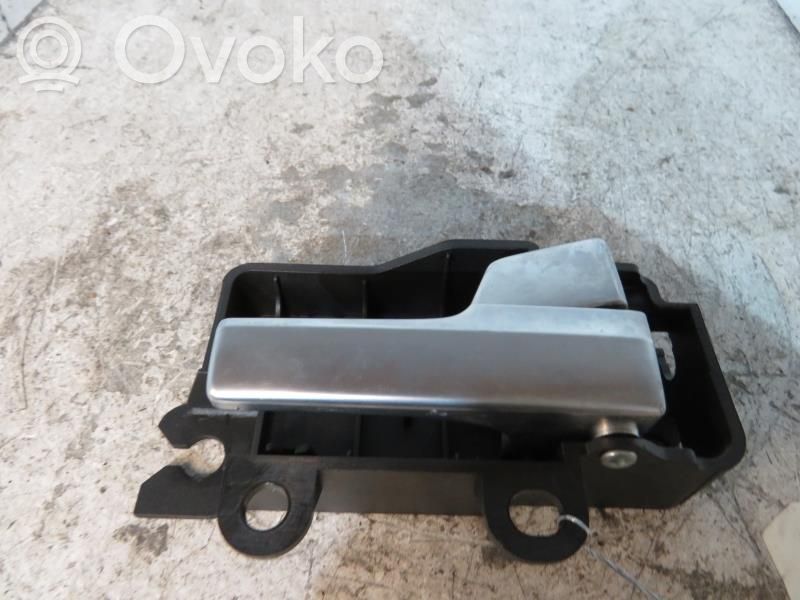 Ford C-MAX I Manecilla interna puerta trasera 