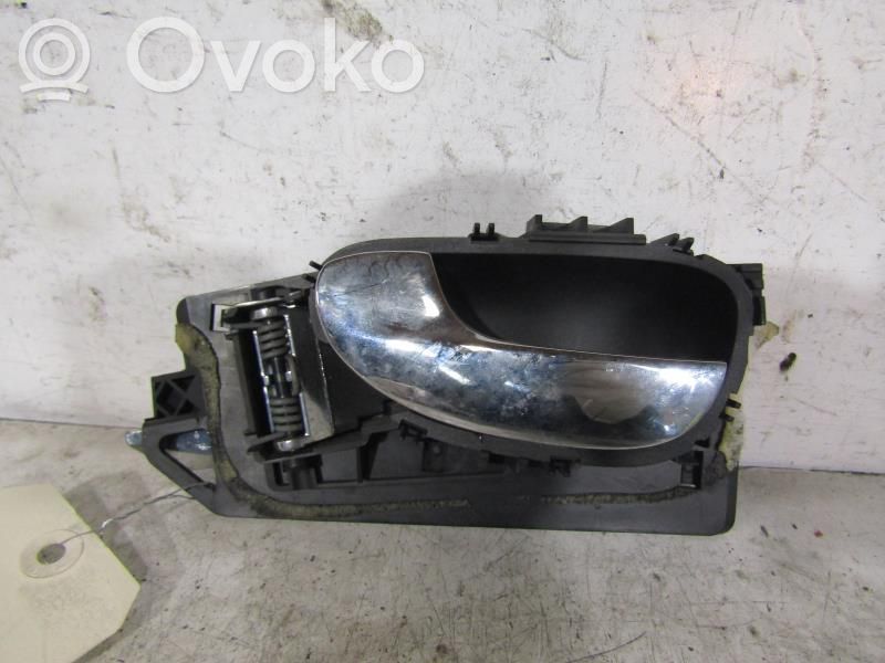 Manecilla interna puerta trasera   9143F4