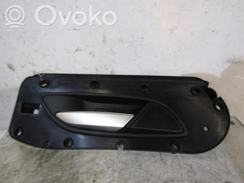 Manecilla interna puerta delantera   71744440