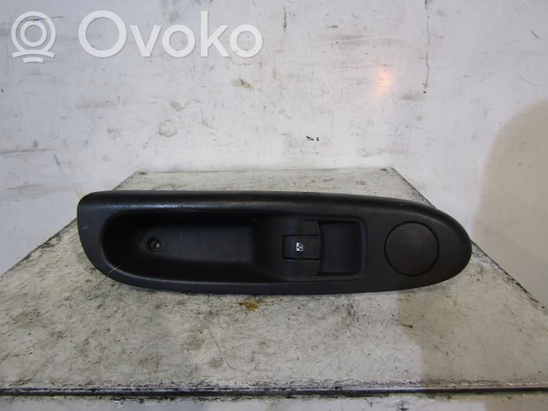 Renault Clio II Interruptor del elevalunas eléctrico 