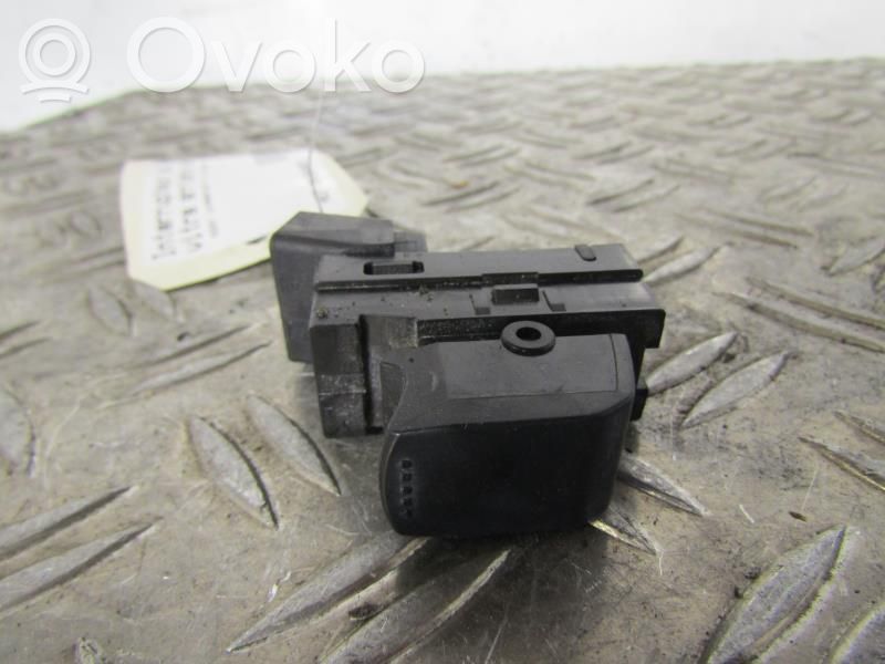 Suzuki SX4 Interruptor del elevalunas eléctrico 