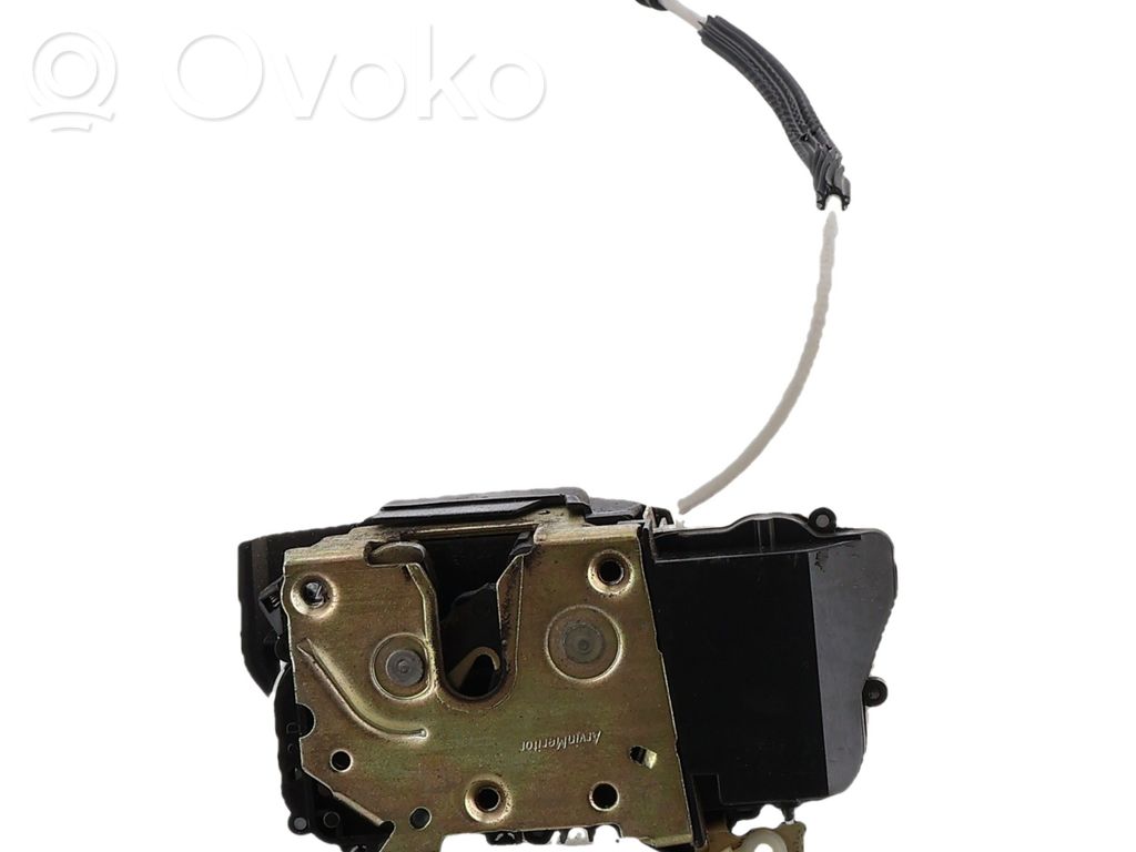 Front door lock   9136P2