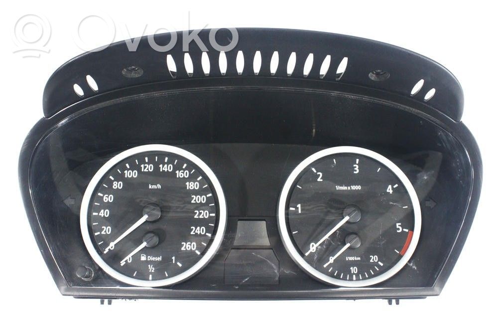 BMW 5 E60 E61 Nopeusmittari (mittaristo) 