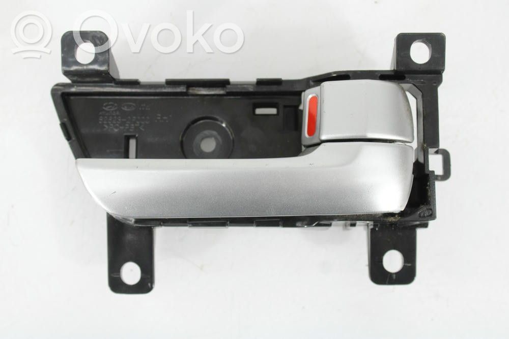 Manecilla interna puerta trasera   826232P000