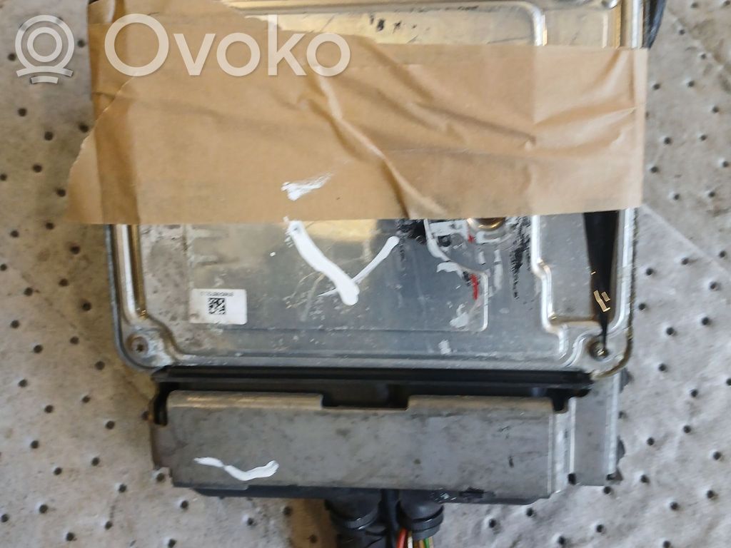 Volkswagen PASSAT CC Engine control unit/module ECU 