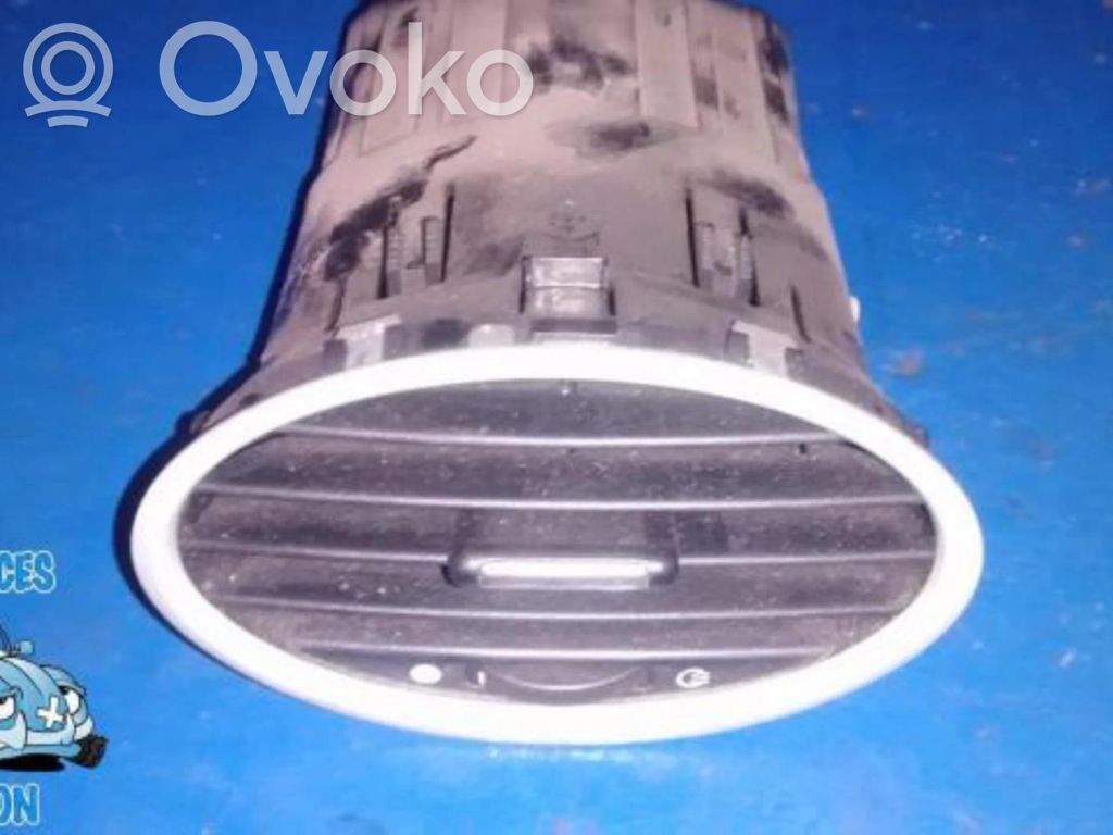 Ford Focus Dash center air vent grill 