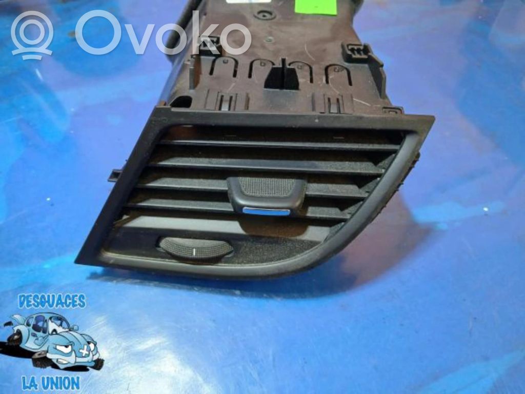 Opel Zafira C Griglia di ventilazione centrale cruscotto 